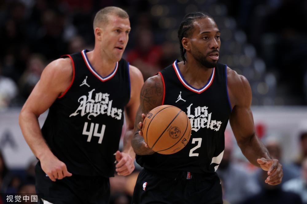 个绿茵场上 个绿茵场上