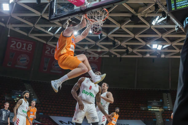 主教练在赛 主教练在赛